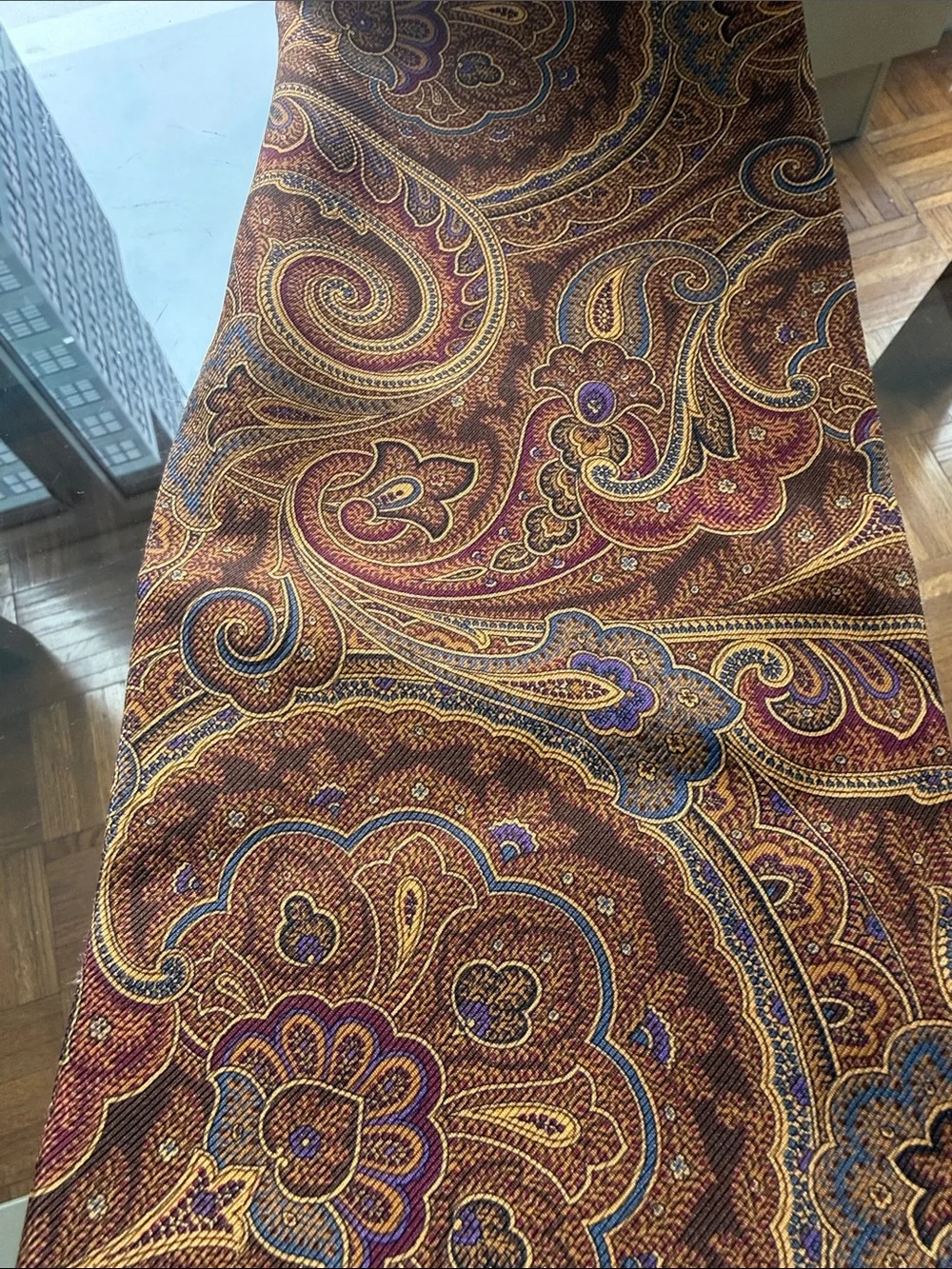 Hickey Freeman Vintage Unisex Silk Paisley Scarf w/Long Fringe Crafted in Italy.